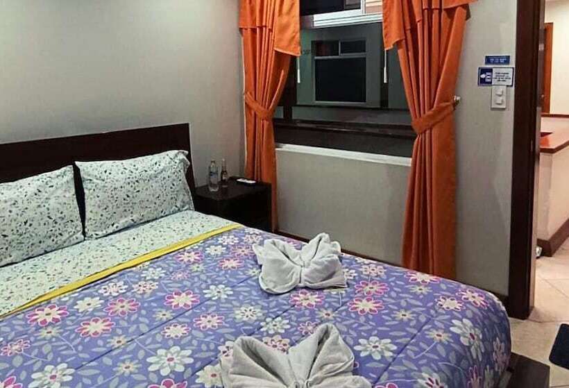 Номер Deluxe, Nice Hostal El Quinche