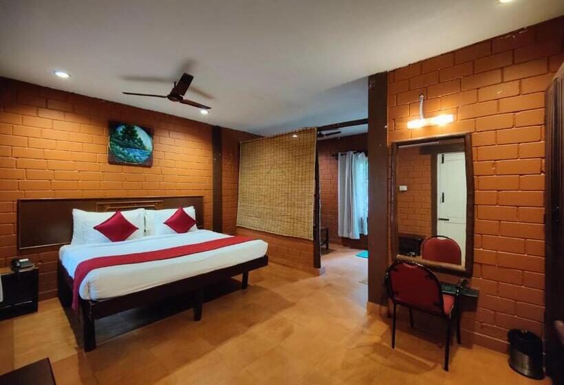 اتاق لوکس با بالکن, Ibex River Resort, Pollachi