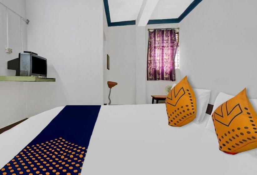 اتاق کلاسیک سه تخته, Spot On 80462  Ashoka Lodge