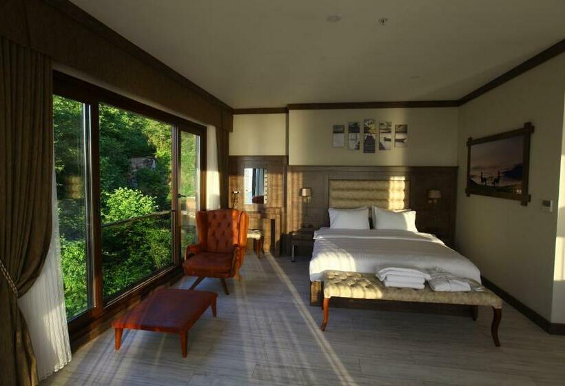스위트, şelale Otel