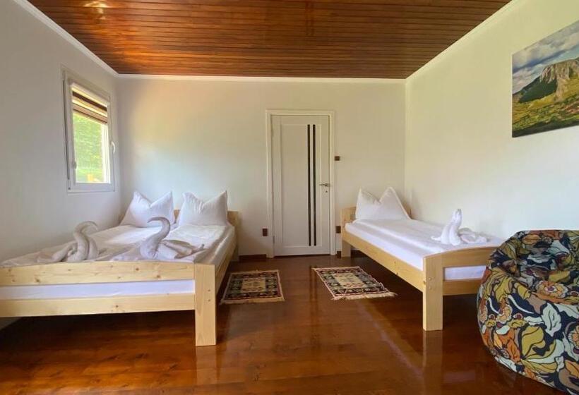 اتاق لوکس با بالکن, Casa Kelemen Irén