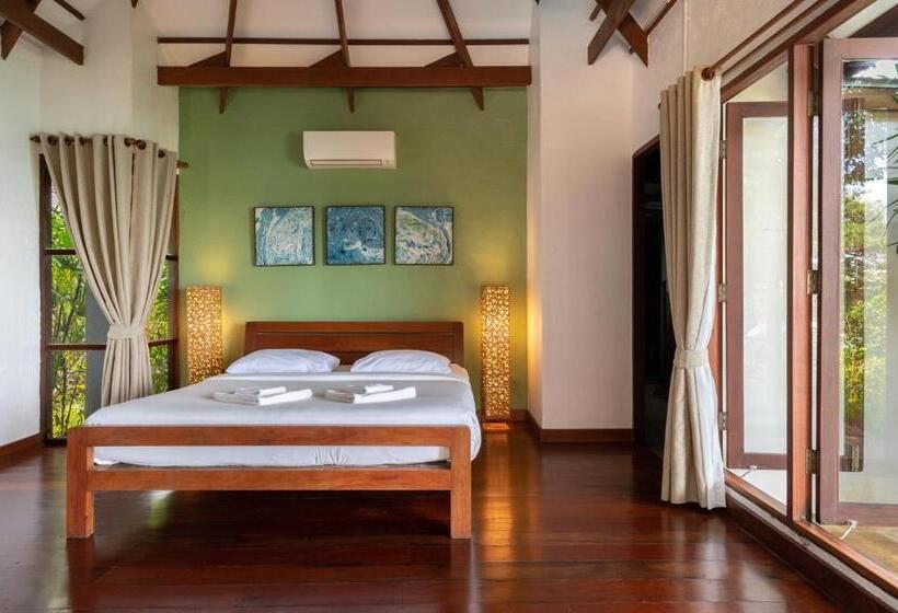 Люкс с Бассейном, Captain Hook Resort @koh Kood