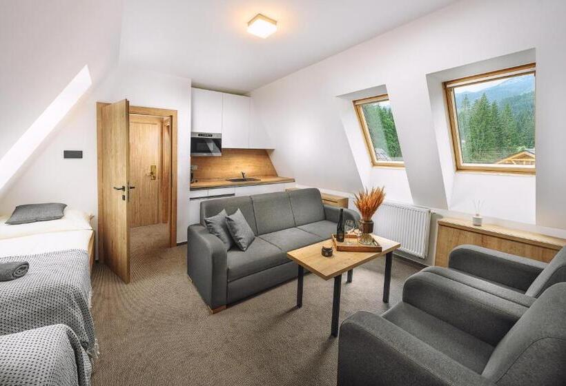 Четырехместный Номер Стандарт, Resort Lucky Jasna