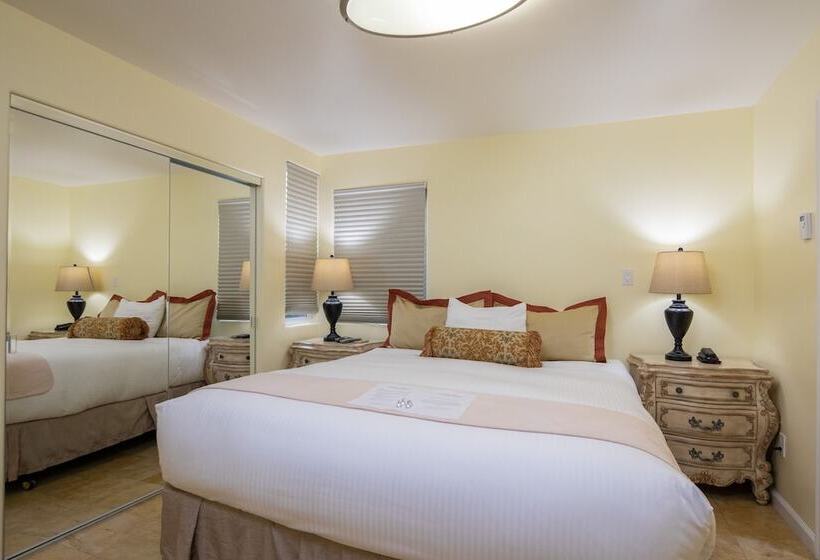 Люкс Кровать Кинг, The Vendange Carmel Inn & Suites