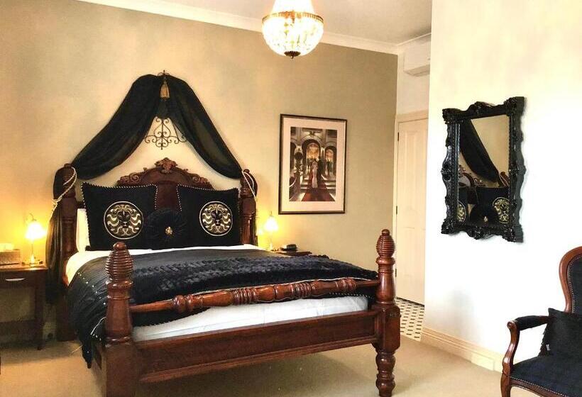 اتاق استاندارد با چشم‌انداز باغ, Kurrajong House