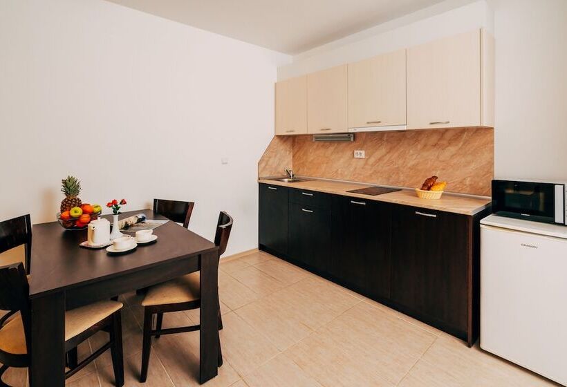 Апартаменты 2 Спальни, Green Life Beach Resort Sozopol