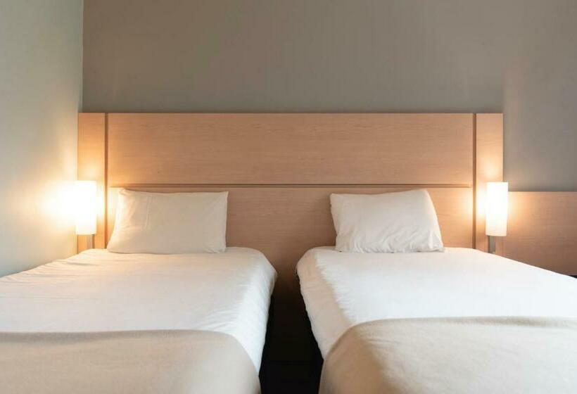 Номер Стандарт, Ibis Pilar