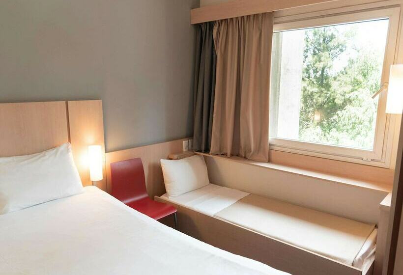 Номер Стандарт, Ibis Pilar