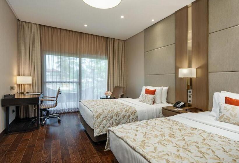 اتاق لوکس, Palm Meadows Resort