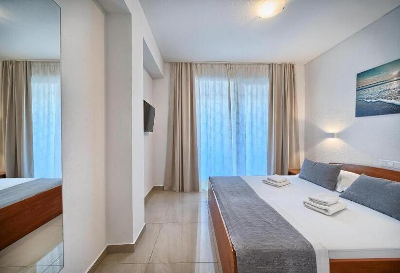 חדר דלוקס עם מרפסת, Sunset Split Rooms