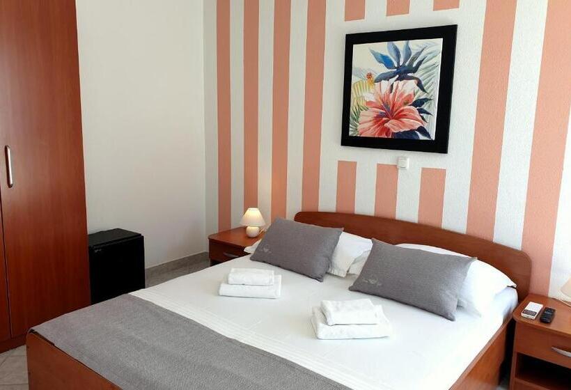 חדר סטנדרט לארבעה נוף לים, Sunset Split Rooms