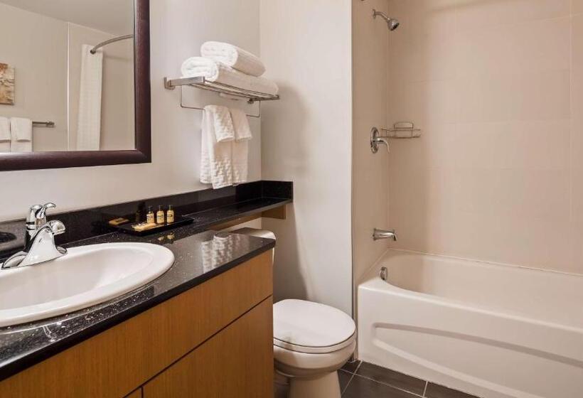 Номер Стандарт, Best Western Plus Airport Inn & Suites