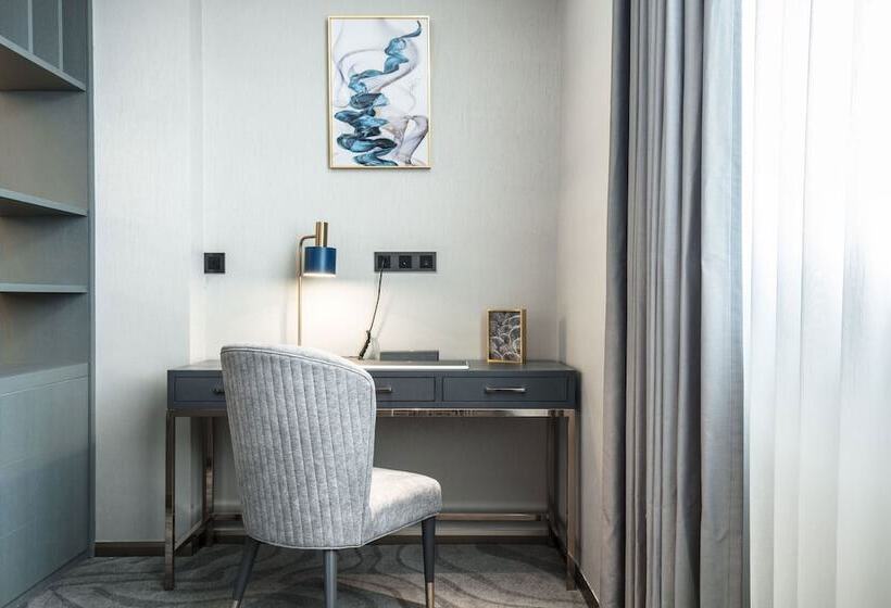 Executive Suite, Zenth International