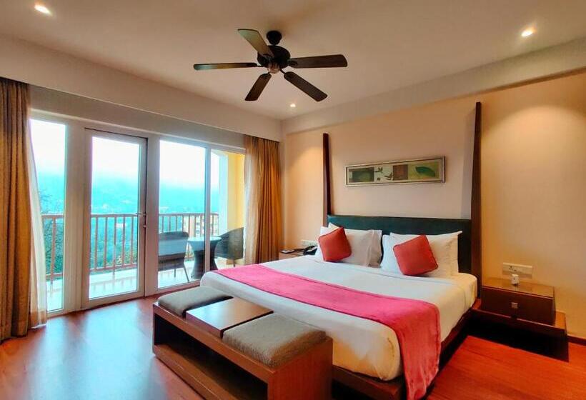 Люкс Классика, Fariyas Resort, Lonavala