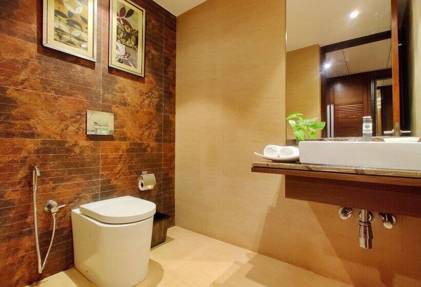 Номер Классика Кровать Кинг, Fariyas Resort, Lonavala