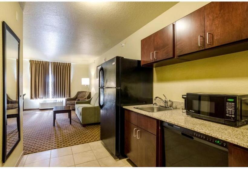 Четырехместный Номер Стандарт, Cobblestone Inn & Suites  Cambridge