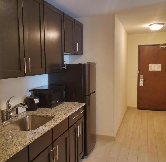 이그제큐티브 룸 킹사이즈 침대, Holiday Inn Express & Suites Golden, An Ihg