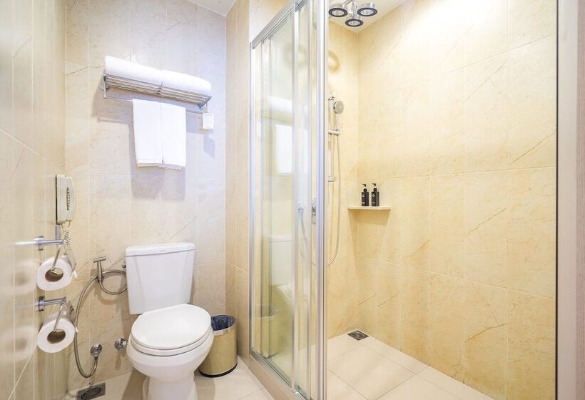 프리미엄 룸 풀장 전망, Ramada By Wyndham Phuket Deevana