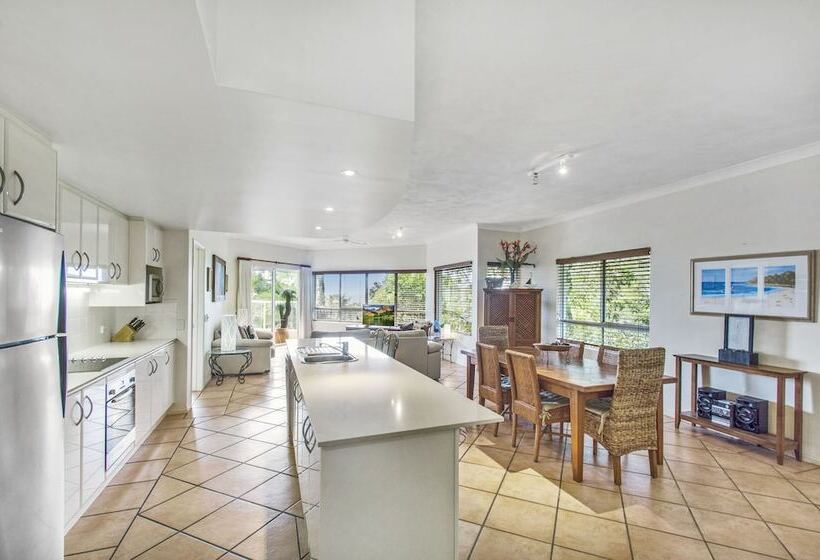 شقة 3 غرف, The Lookout Resort Noosa