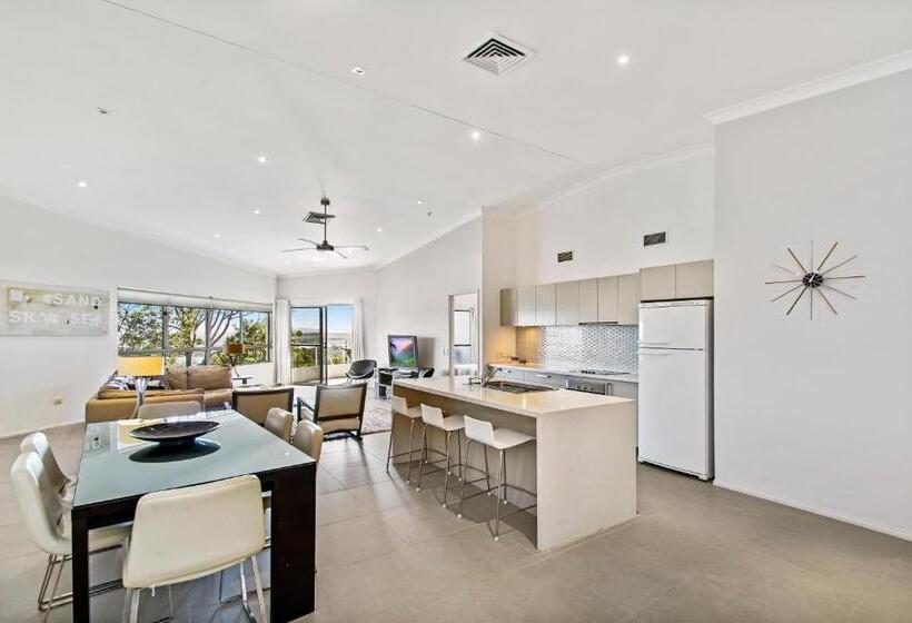 شقة ديلوكس غرفة نوم واحدة مطلة على البحر, The Lookout Resort Noosa