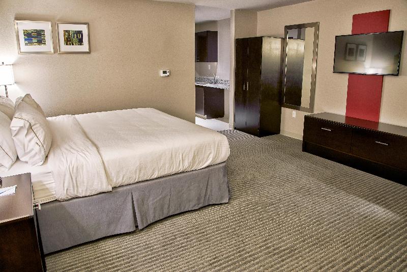 Номер Executive Кровать Кинг, Holiday Inn Express & Suites Tulsa Ne   Claremore By Ihg