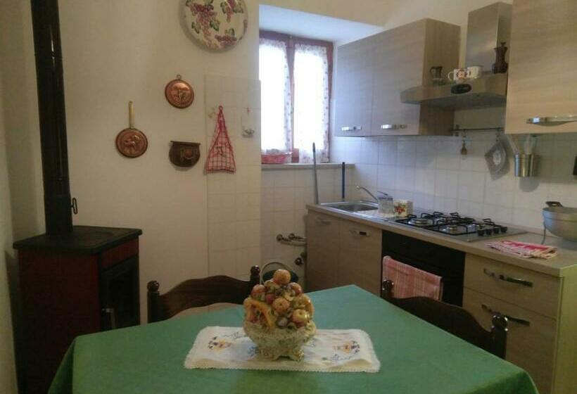 Дом 1 Спальня, Agriturismo Tre Monti