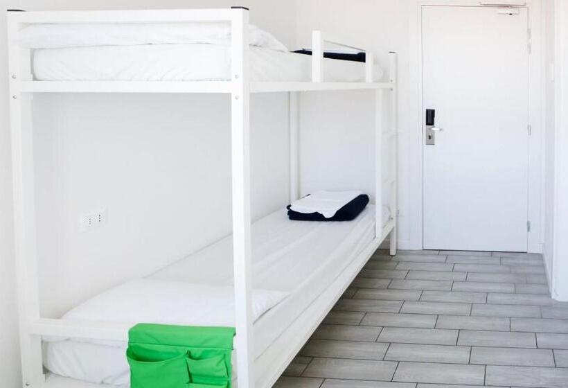 エコノミー４人部屋, Meet Gardalake Hostel