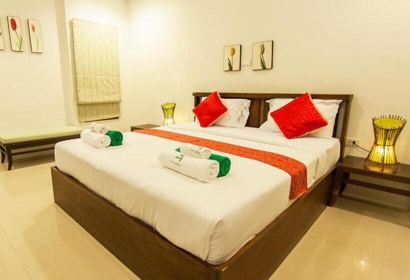 带泳池观景的豪华房, The Green Beach Resort