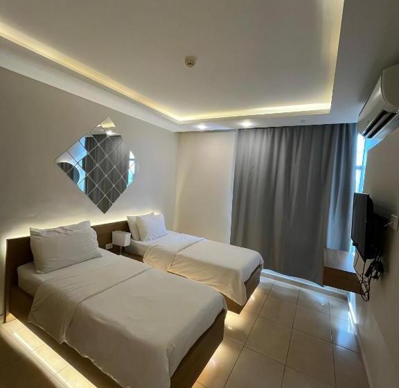 Deluxe Suite King Bed, 7 Days