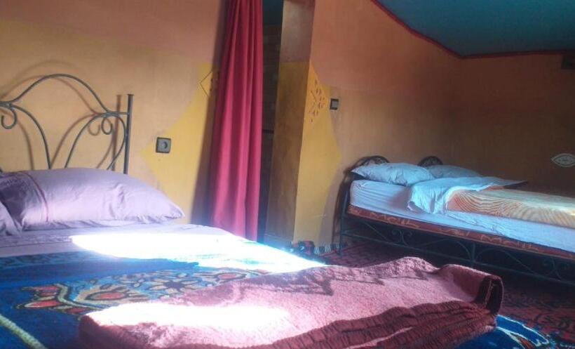اتاق استاندارد سه نفره, Camp Mhamid Sahara Tours