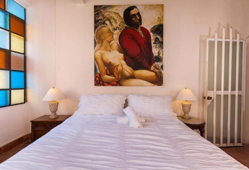 Standard-studio King-vuode, Garlands Del Rio