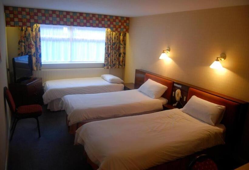 Номер Стандарт Трехместный, Brecon Hotel Sheffield Rotherham