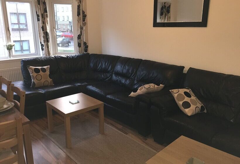 ２ベッドルームアパートメント, Haymarket Apartment