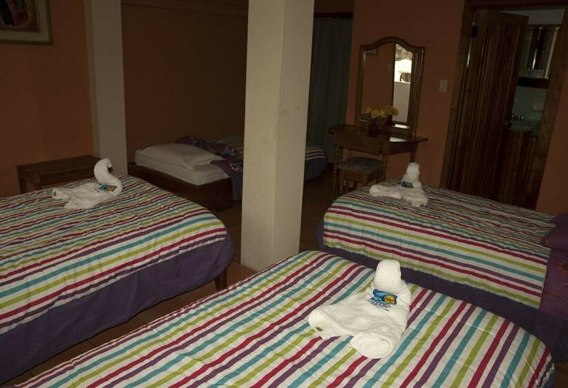 Chambre Familiale, Castro Galapagos