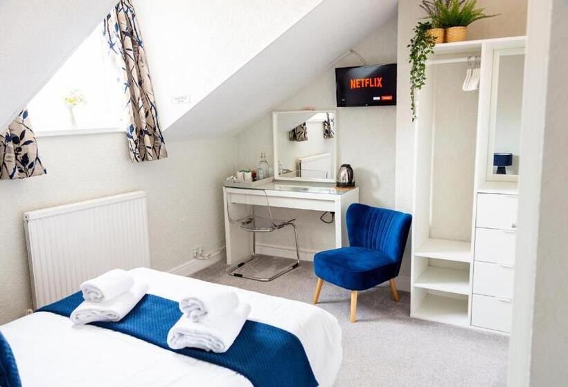 Номер Стандарт, Kingsway Guesthouse   A Selection Of Single, Double And Family Rooms In A Central Location