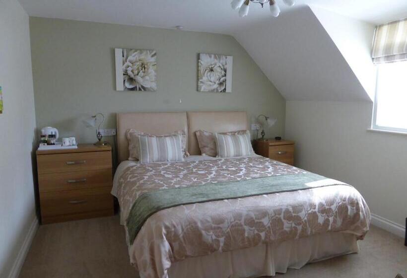 Family Suite, Liongate House
