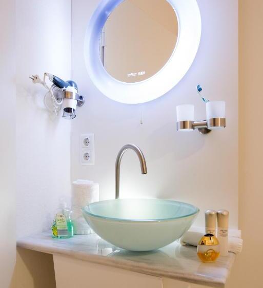标准单人间共用浴室, Business Hostel Wiesbaden One