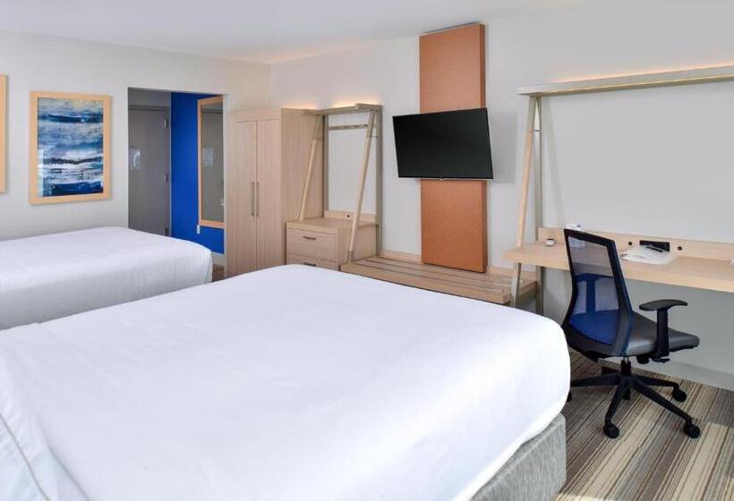 Номер Стандарт, Holiday Inn Express & Suites Farmington Hills   Detroit, An Ihg