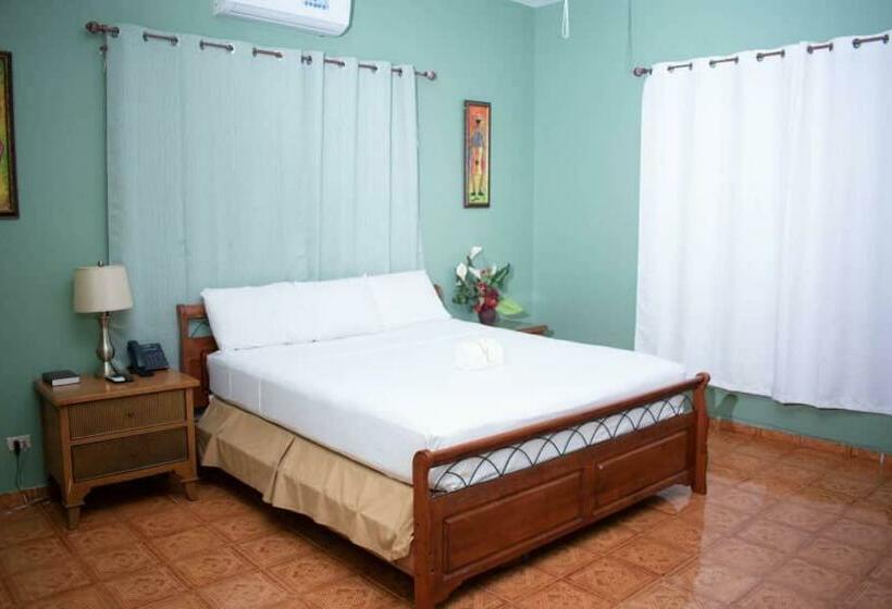 اتاق لوکس یک تخته, Auberge Villa Cana