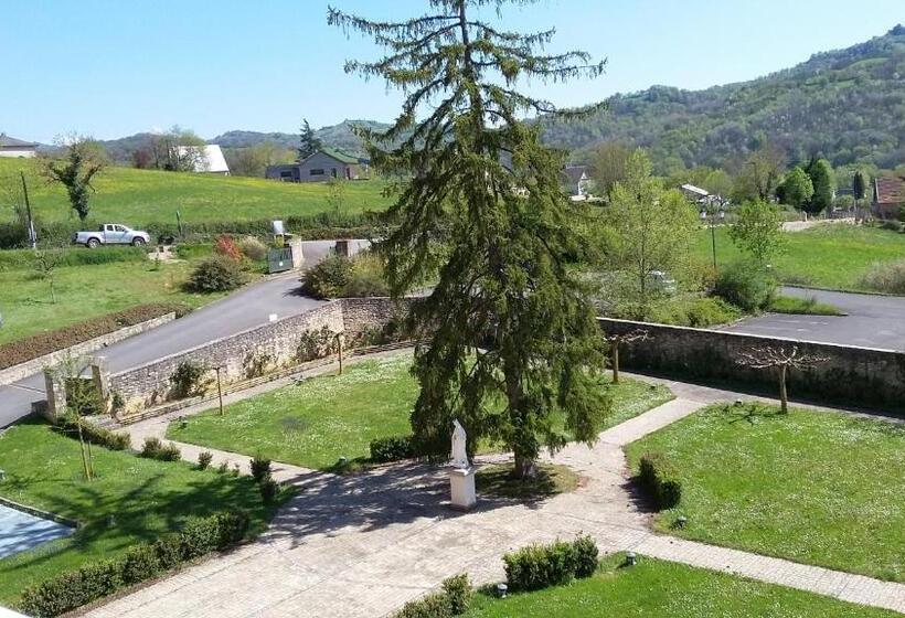 Номер Стандарт Трехместный, Accueil Du Couvent De Malet