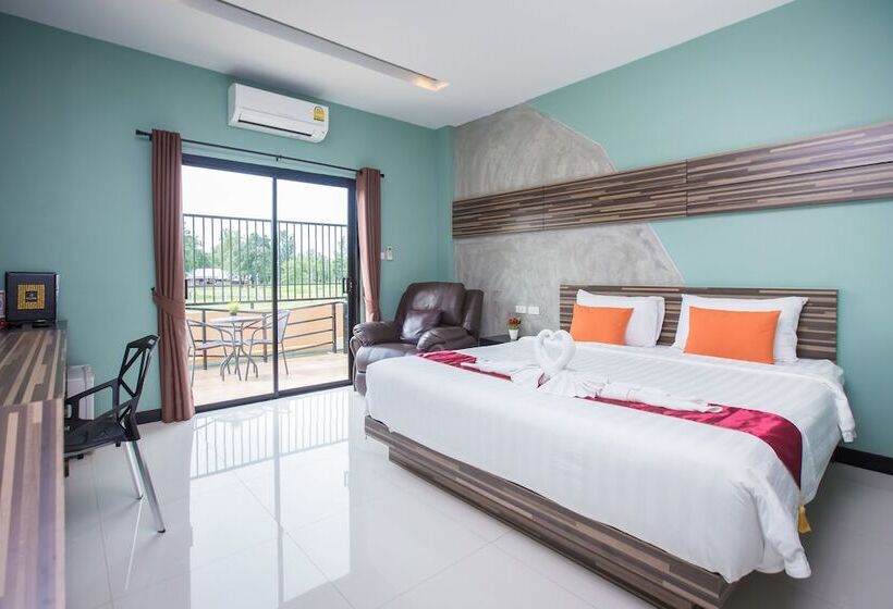 Номер Executive, Ray Hotel Buriram