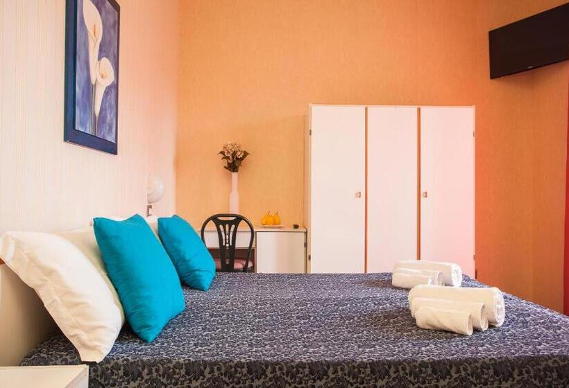 Номер Стандарт Трехместный, Park Hotel Zaira