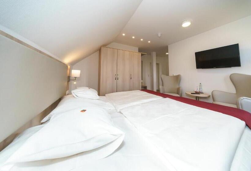 Номер Комфорт, Parkhotel Pyrmont