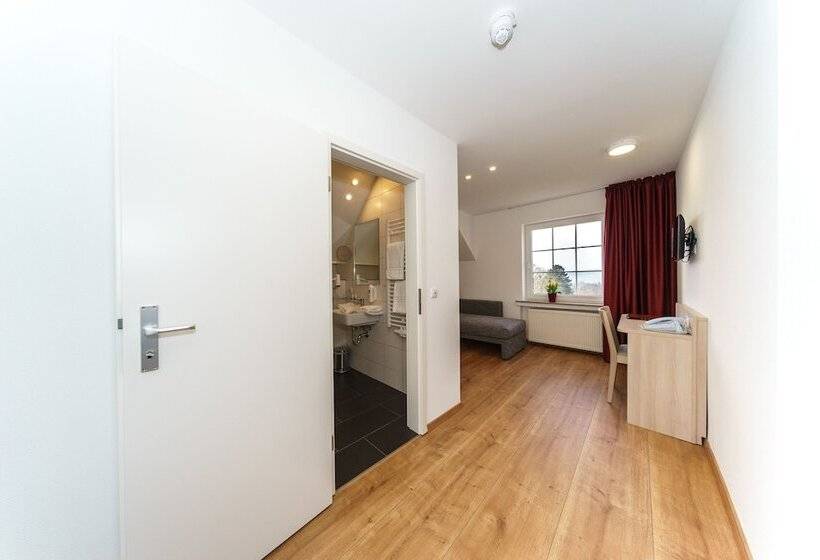 Номер Комфорт, Parkhotel Pyrmont