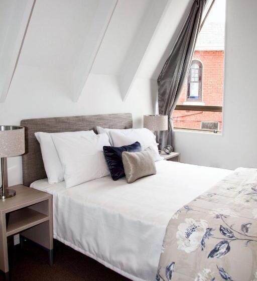 سوییت سوپریور, Aria On Bank