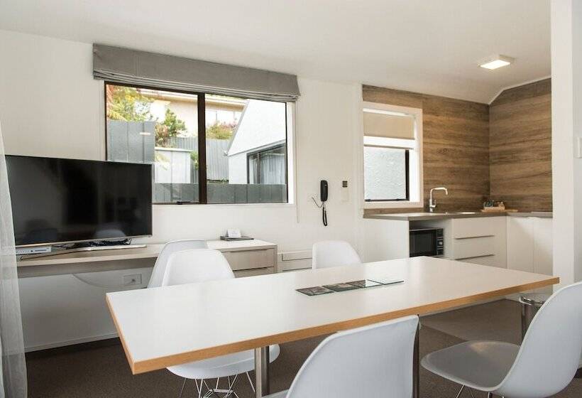 آپارتمان 2 خوابه, Aria On Bank