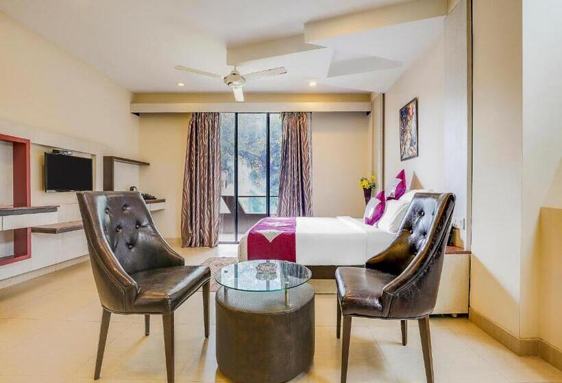디럭스 자쿠지룸, Grandeur De Sanchi  Luxury Beach Resort & Spa