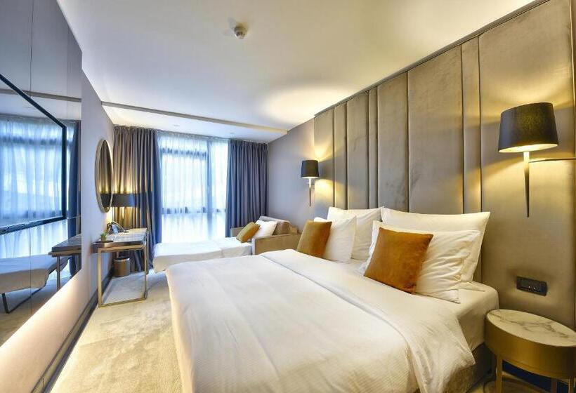 اتاق کلاسیک سه تخته, Grand Hotel Adriatic