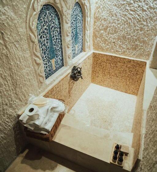 스위트, Hu Of Cappadocia   Special Class