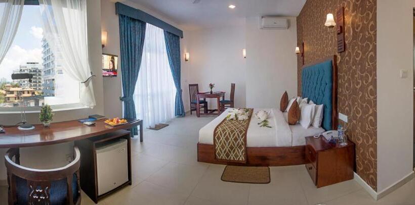 اتاق لوکس با چشم‌انداز دریا, Mount Breeze